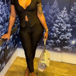 Two piece set 💐💐leaving my store Friday 💕